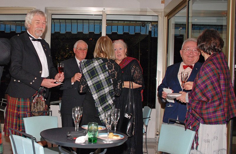 Robert Burns (1).JPG - Meeting old and new friends